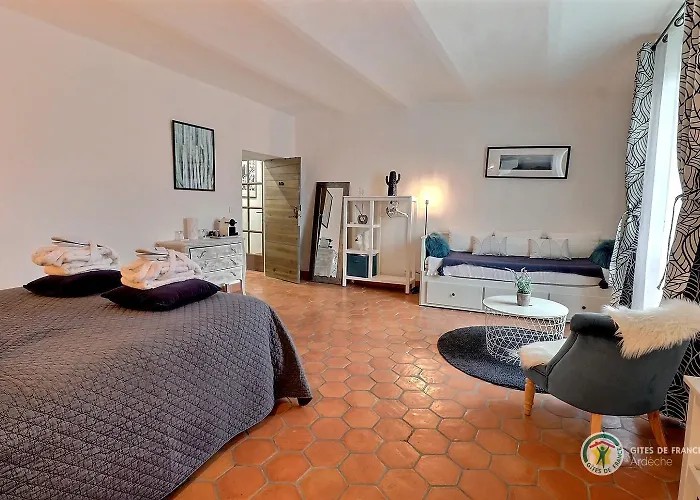 La Bastide Mae Bed & Breakfast 3*